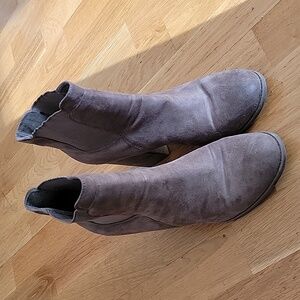 Women Brown Booties